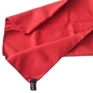 Outdoorový ručník YATE Rychleschnoucí ručník XL 60x120 cm Rubínová